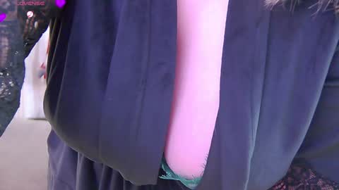 Miss V online show from January 2, 8:28 am