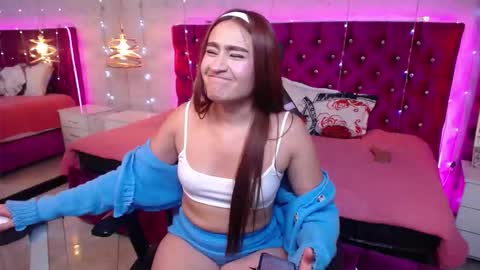 victoriaprins online show from March 10, 8:24 pm