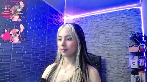  V I C T O R I A  online show from December 11, 11:10 pm