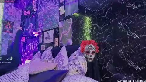 victoriia_thompson online show from July 24, 8:38 pm