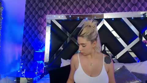 victtoria lee online show from July 28, 8:52 pm
