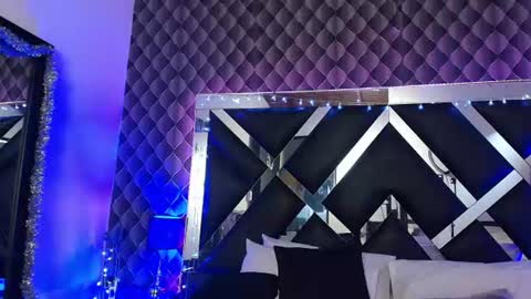 victtoria lee online show from July 7, 6:43 pm