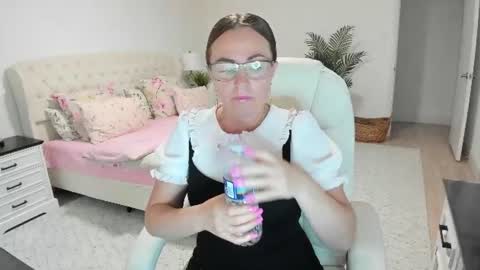 Ukrainian-woman online show from June 15, 11:32 am