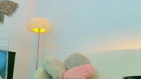 vikafever online show from November 13, 7:18 am