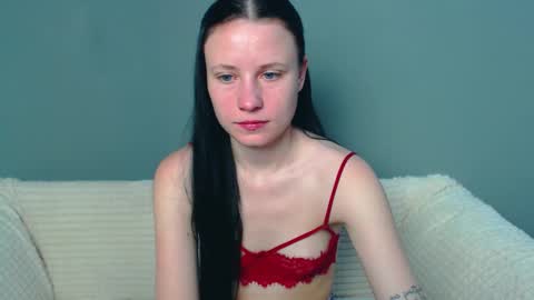 Snapshot of viki_kelt chatting on December 12, 11:47 pm Viki Kelt online show from December 12, 11:47 pm