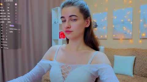 vikiberry online show from April 26, 1:42 pm
