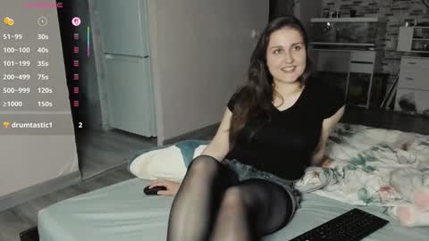 Snapshot of vikki_snake chatting on October 23, 7:09 pm VikkiSnake online show from October 23, 7:09 pm