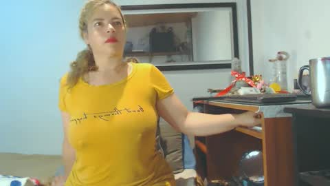 VIKKKTORIAAA online show from February 16, 5:26 am