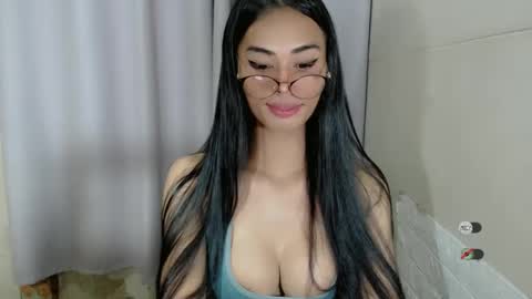 Snapshot of vikkylustfull chatting on February 27, 4:43 pm vikkylustfull online show from February 27, 4:43 pm