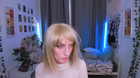 Viktoria online show from February 1, 7:45 pm