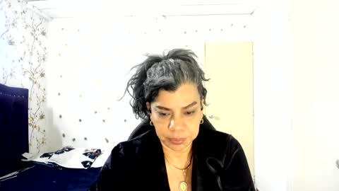 VIKY ADAMS online show from June 25, 5:45 am