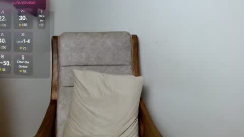 vikysexy28 online show from June 16, 5:30 am