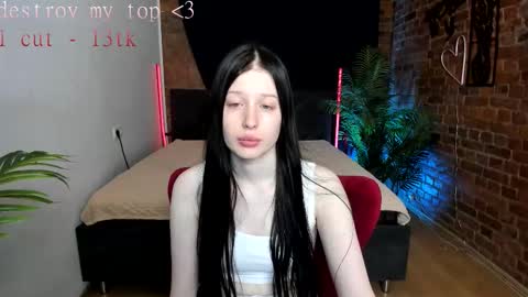 Vinessa online show from March 4, 7:31 pm