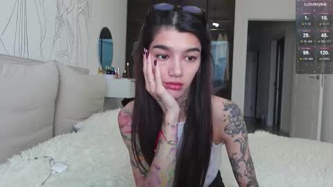 vinkitinkii online show from November 17, 7:09 am