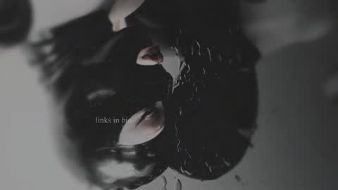 Diva Silvia online show from February 5, 11:02 am