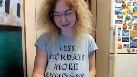 viodetta online show from October 26, 3:40 pm