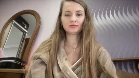 Funny  girl online show from December 3, 9:44 am