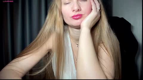 Funny  girl online show from January 6, 3:09 am