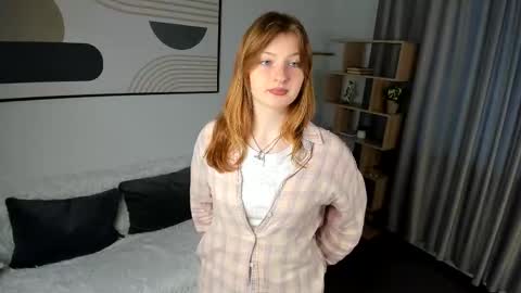 Viola but friends call me Sisi online show from March 4, 2:45 pm