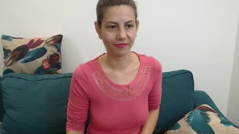 Snapshot of violafoxy chatting on January 19, 5:18 pm viola online show from January 19, 5:18 pm