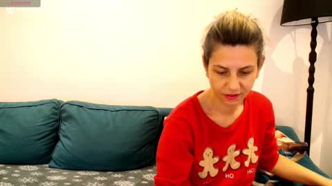 Snapshot of violafoxy chatting on December 28, 2:21 pm viola online show from December 28, 2:21 pm