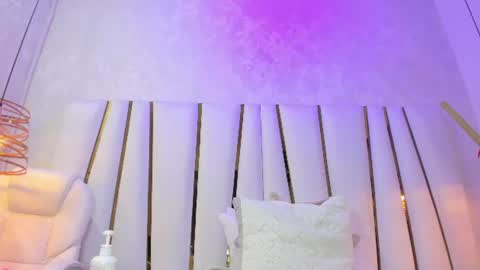 violeet_gray online show from July 13, 1:23 pm