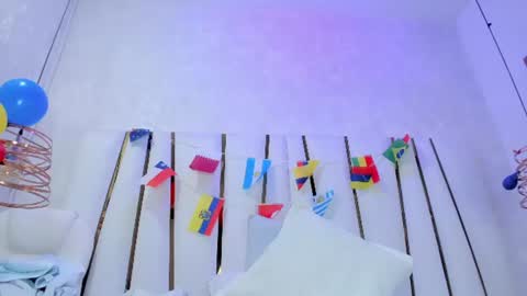 violeet_gray online show from July 8, 11:45 am