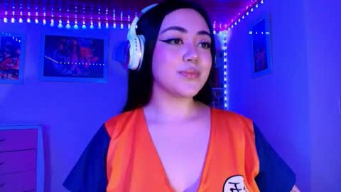 violet online show from November 30, 5:55 am