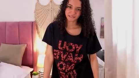 violet__15 online show from February 24, 1:32 pm