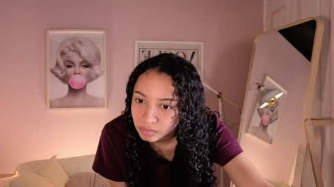 violet__15 online show from June 18, 11:59 am