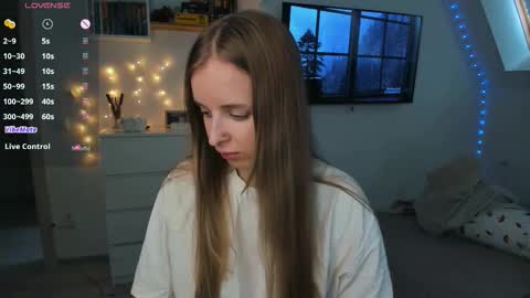 Violet online show from March 16, 1:04 pm