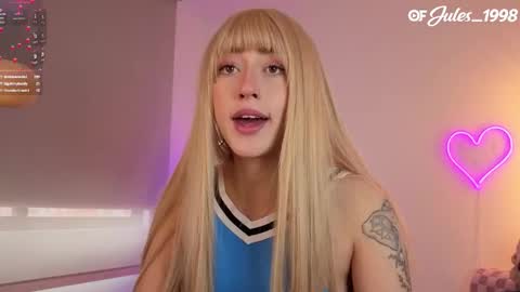 violet online show from February 23, 8:41 pm