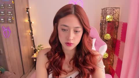 Snapshot of violet_ch chatting on March 5, 5:50 pm violet online show from March 5, 5:50 pm