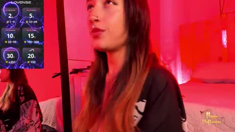 Violet Jones online show from October 21, 3:05 pm