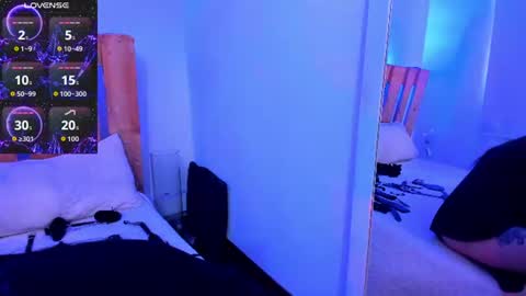 Violet Jones online show from July 24, 4:05 pm