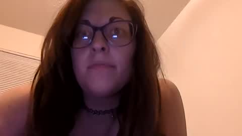 Violet Kitty online show from June 10, 4:00 am