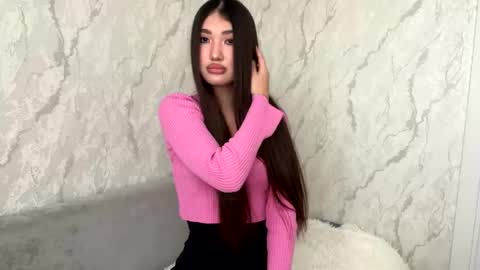Violet online show from May 4, 6:06 am