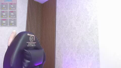 violet_tay1 online show from October 27, 12:01 pm