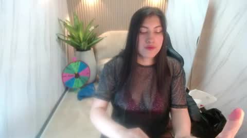 Violet online show from June 10, 9:02 pm