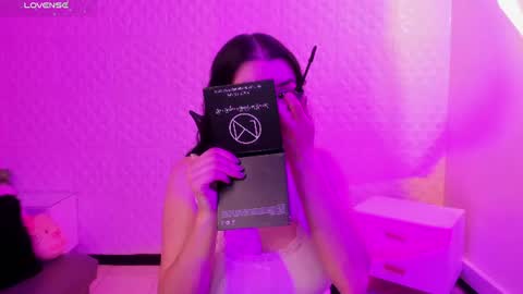     online show from June 10, 9:24 pm