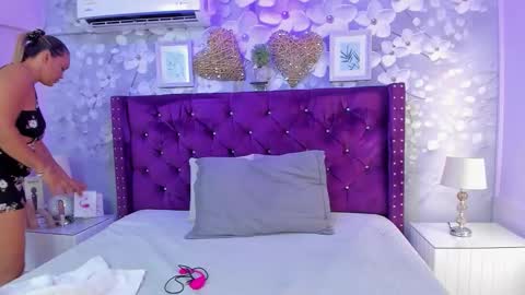 violeta_medina online show from September 17, 10:46 am