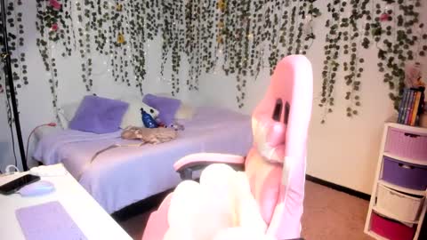 Snapshot of violeta_milleer chatting on October 9, 3:49 pm Violeta online show from October 9, 3:49 pm
