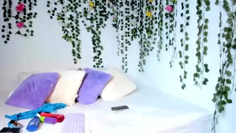 Snapshot of violeta_milleer chatting on March 10, 2:37 pm Violeta online show from March 10, 2:37 pm