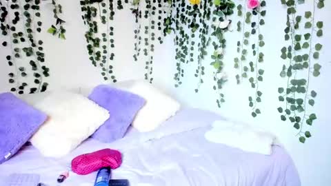Snapshot of violeta_milleer chatting on February 5, 2:37 pm Violeta online show from February 5, 2:37 pm