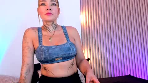 Violeta online show from June 1, 1:46 pm