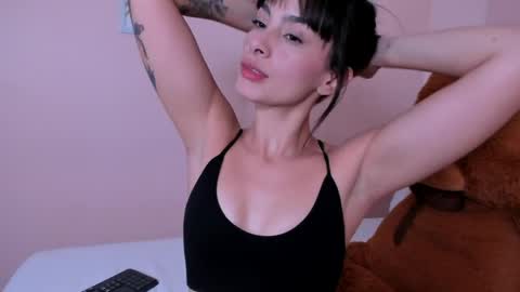 Violeta Rodriguez online show from May 6, 5:50 pm
