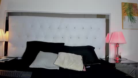 Snapshot of violeta_rosex chatting on December 17, 3:17 am violeta_rosex online show from December 17, 3:17 am