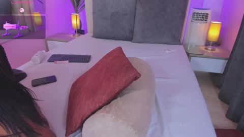 Sofi online show from February 26, 10:31 pm