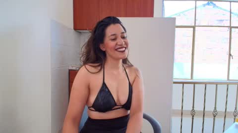 VIOLETA online show from November 28, 3:04 pm