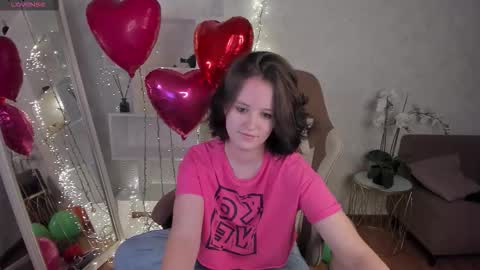 Snapshot of violetferguson chatting on October 11, 10:42 am Violet online show from October 11, 10:42 am